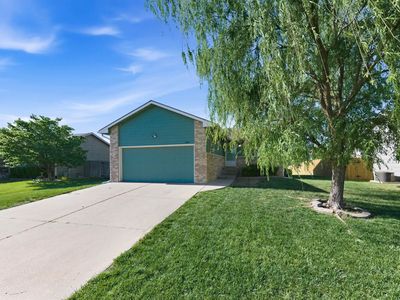 Property at 2413 E Casey Dr, Goddard, KS
