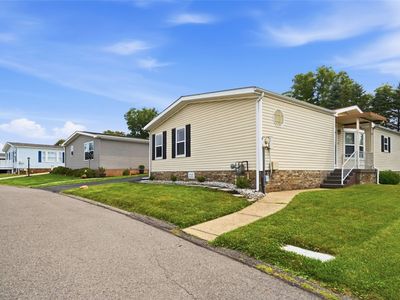 464 Canterbury Cir