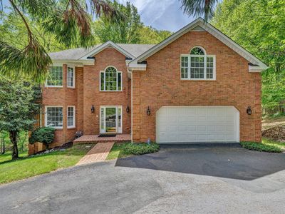 6516 Hidden Woods Dr