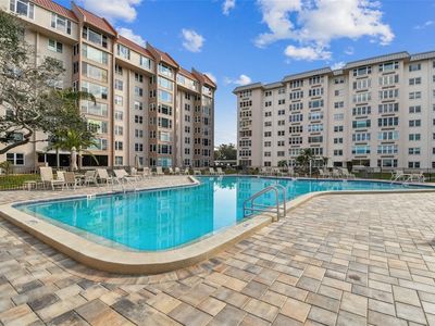 620 Edgewater Dr Unit 204