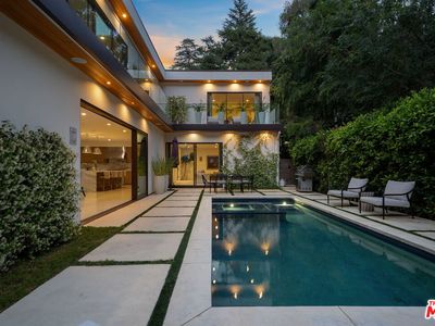 1884 N Laurel Canyon Rd