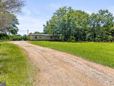 1302 N McDonough Rd