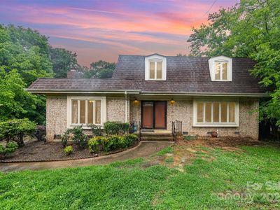 9139 Robert Frost Ln