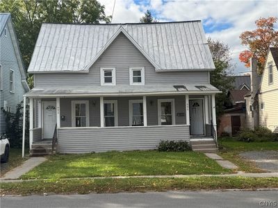 693 Mill St