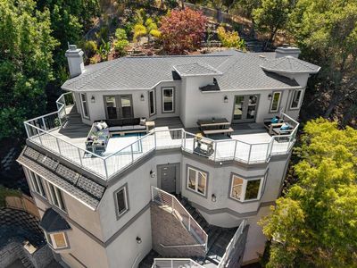 3208 Longfellow Dr