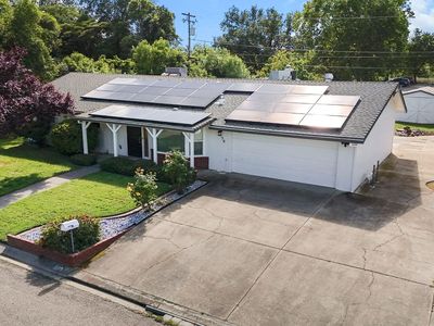 150 Nina Ave