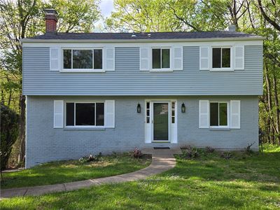 111 Greyfriar Dr
