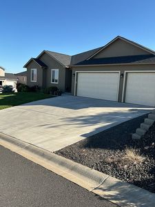 1340 W Goodlander Rd