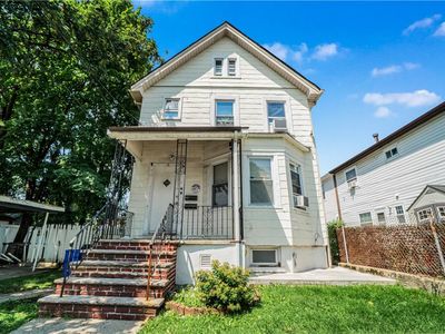 Property at 76 Greenleaf Ave, Staten Island, NY