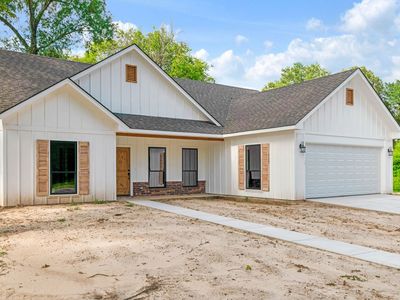 3035 Aiken Dr