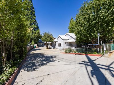 224 Bennett St