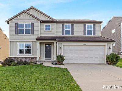 518 Orchard Dr NE