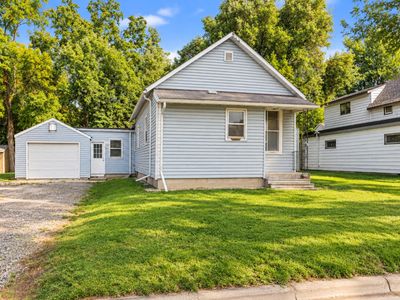 709 8th Ave SE