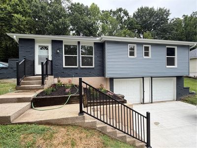 Property at 9310 NW 68th St, Parkville, MO