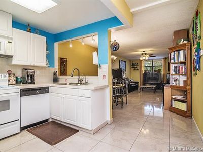 1830 Dixieanna St #104