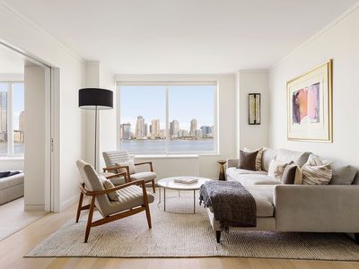 212 Warren St APT 11E