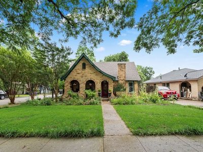 2502 Burlington Blvd
