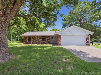 Property at 923 S Hiawatha St, Sapulpa, OK