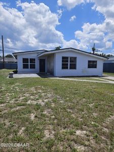 122 Essex Dr