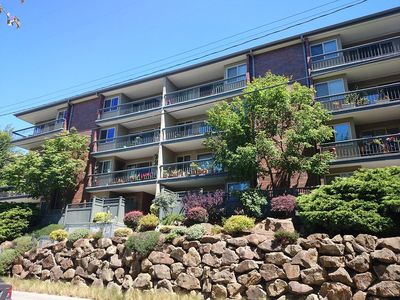 732 11th Ave E APT 404