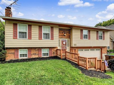 1711 Eight Mile Rd