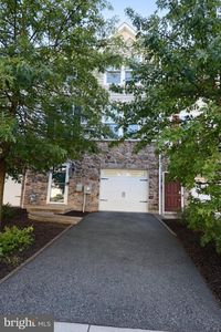 225 W General Grey Ct