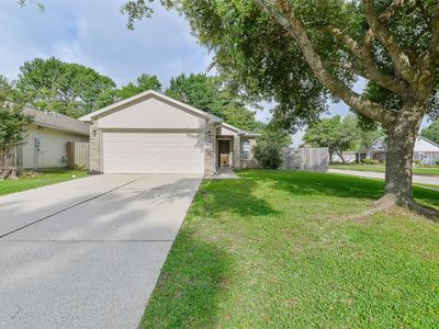 24415 Strong Pine Dr