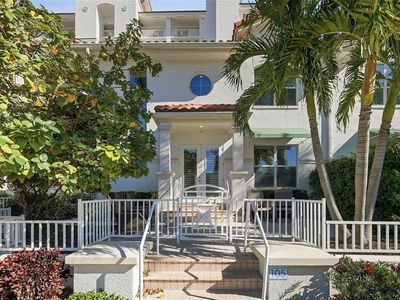 1325 Snell Isle Blvd NE Unit 105