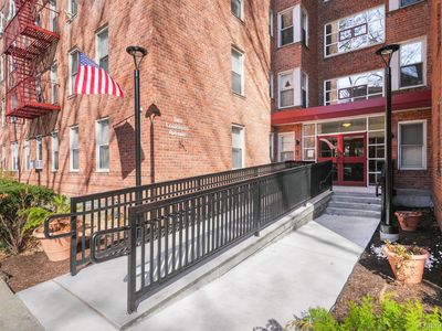 2 Louisiana Avenue #4H