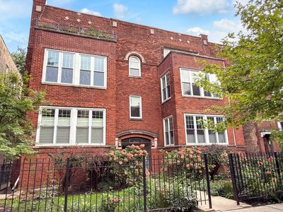 2617 W Leland Ave APT 2