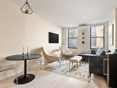 226 E 2nd St APT 2B