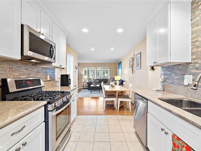 2404 Niagara Way