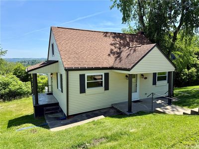 26 Lavonne Ave N