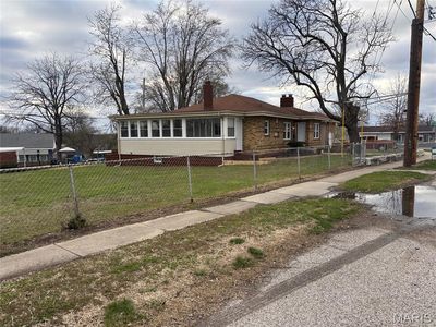 2555 Telegraph Rd