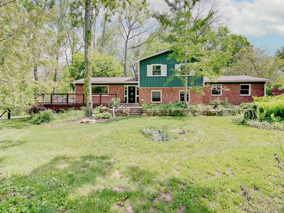 Property at 805 Eaglewood Dr, Zionsville, IN