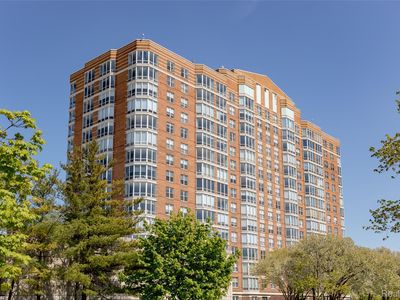 250 E Harbortown Dr APT 508