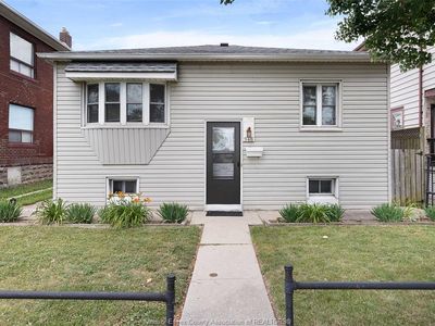 946 Howard Ave