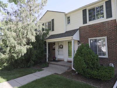 23107 Arthur Ct
