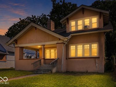 3555-3557 Evergreen Ave