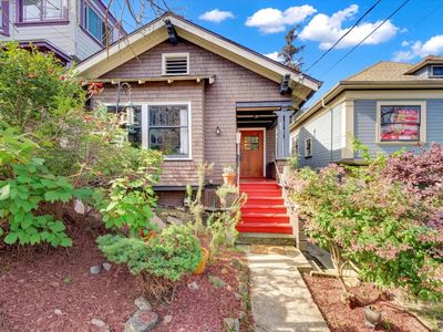 89 Yosemite Ave
