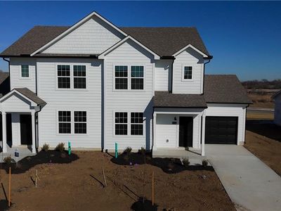 Property at 12415 S Acacia Dr, Lees Summit, MO