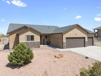 926 S Monterosa Dr