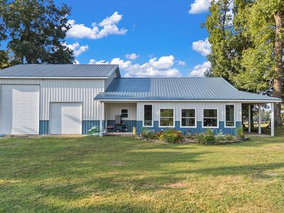 5687 Farm Road 2230