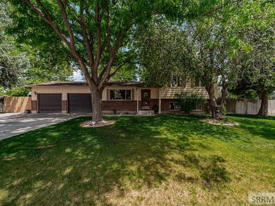 648 Buckboard Ln