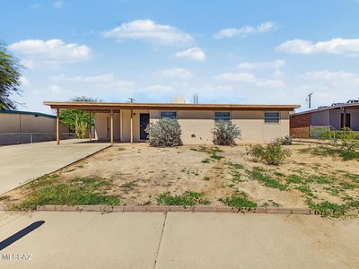 6525 E Mary Dr