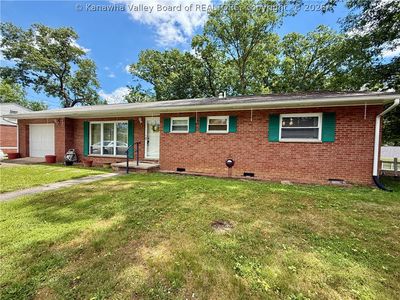 944 S Walnut St