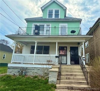 32 Lark St