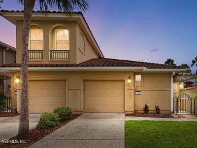 3824 LA VISTA Circle