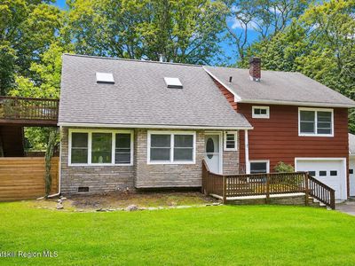 40 Simmons Drive