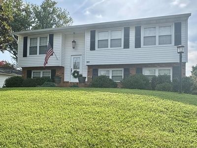 801 Kilarney Dr